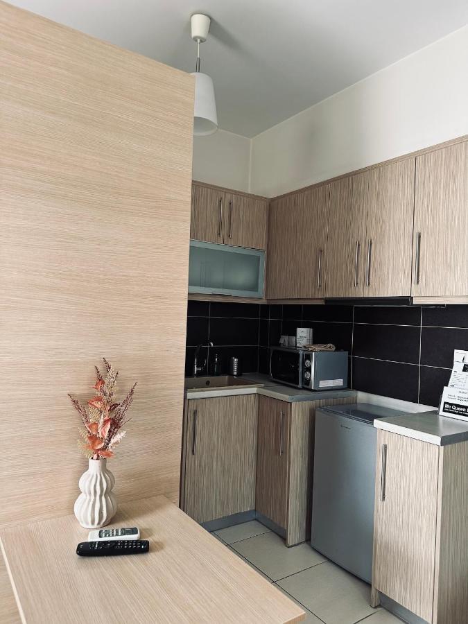 Mc Queen Rooms & Apartments Atenas Exterior foto